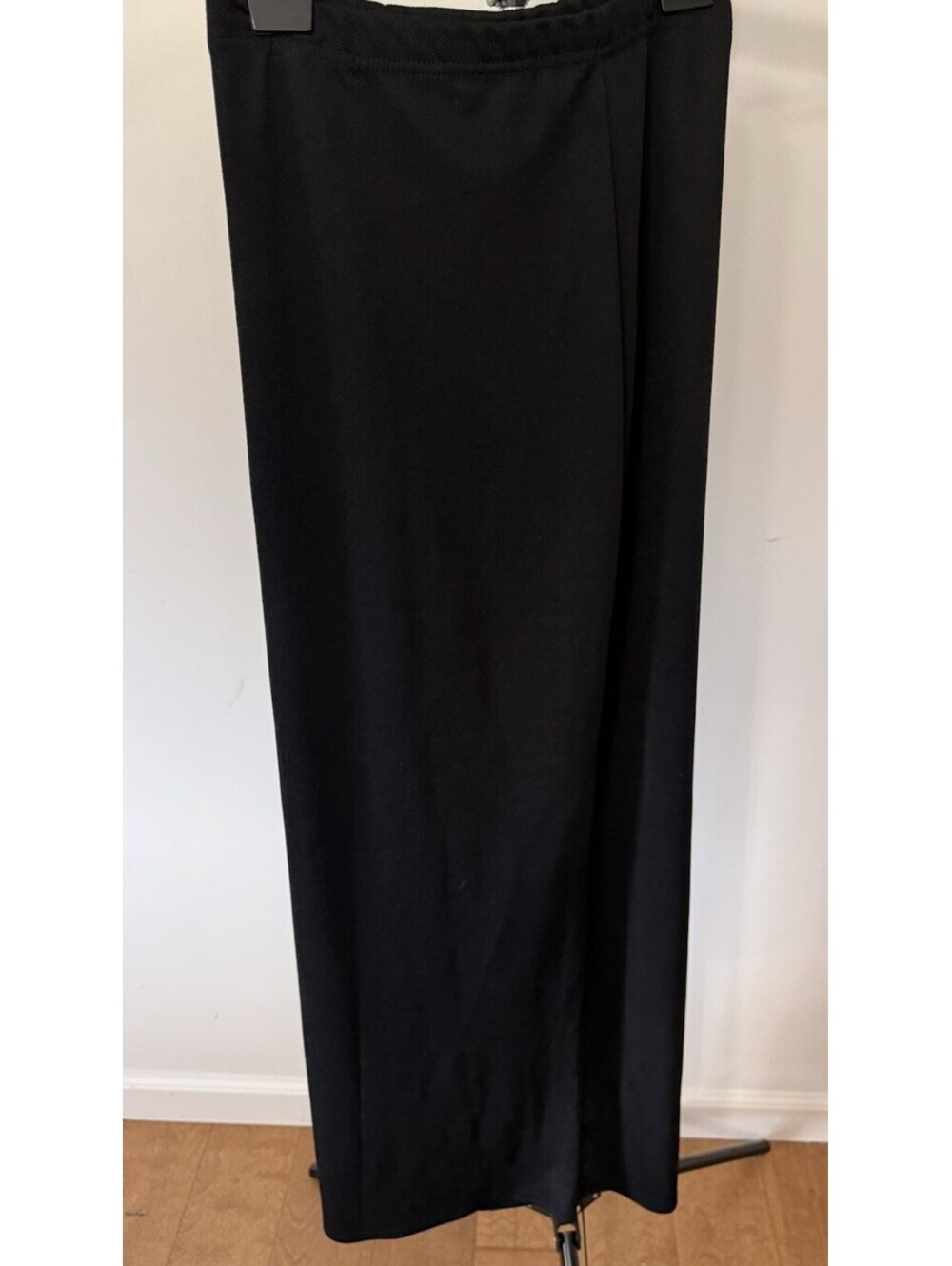 Boohoo Women’s Black Skirt Long Lightweight Straight Size 4 Pull On